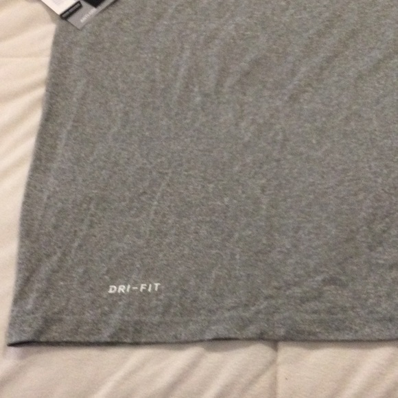 NWT NY Yankees gray Nike Dri-fit tee shirt, small. - Picture 3 of 5